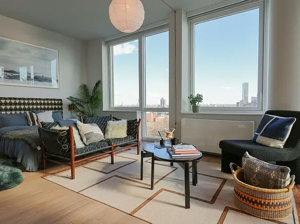 430 Main St, New York, NY