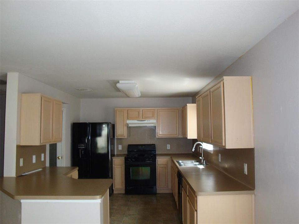 1st image of 326 Remington Harbor Ct