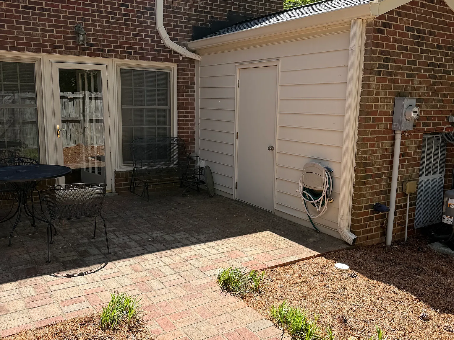 2 bed, 1.5 bath, 1263 sqft, $1,895 — Photo 3