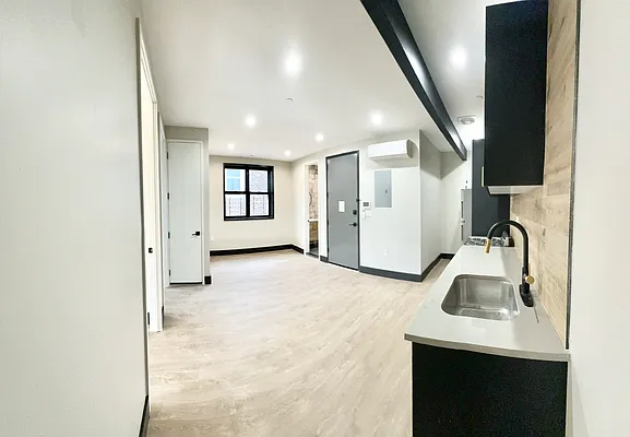 Rented by EastMount Realty LLC | media 3