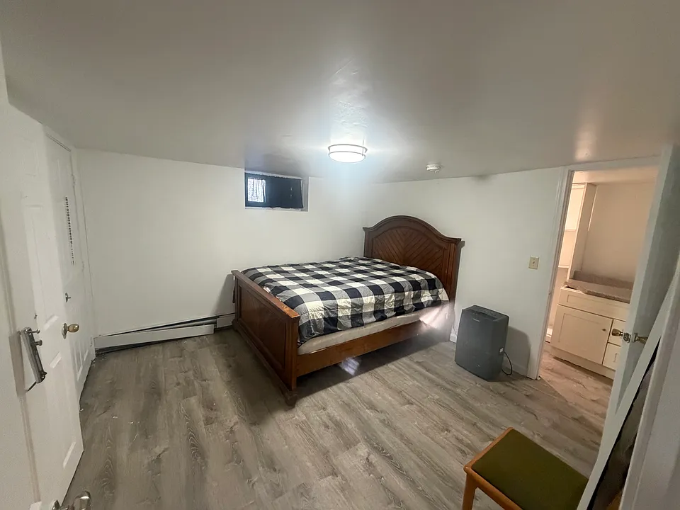 75 Georgia Ave #B2