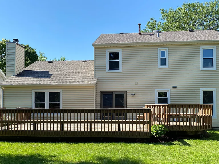 1814 Larson Ave — Photo 13