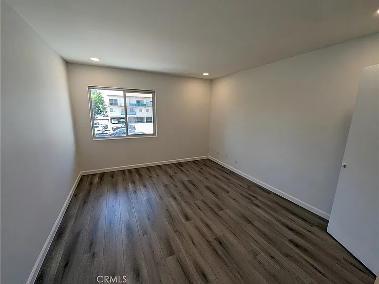5460 White Oak Ave #G222 — Photo 15