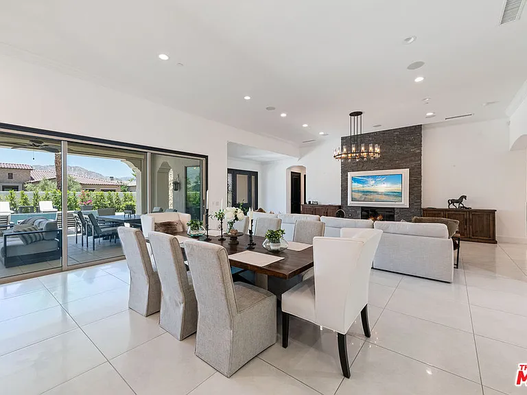 55140 Spring Creek Ct — Photo 7