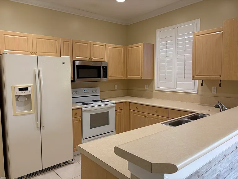 274 River Bluff Ln — Photo 11