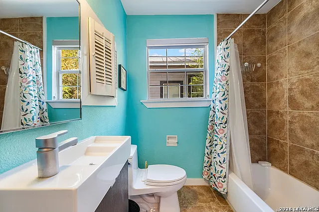 513 W Rosewood Ave — Photo 16