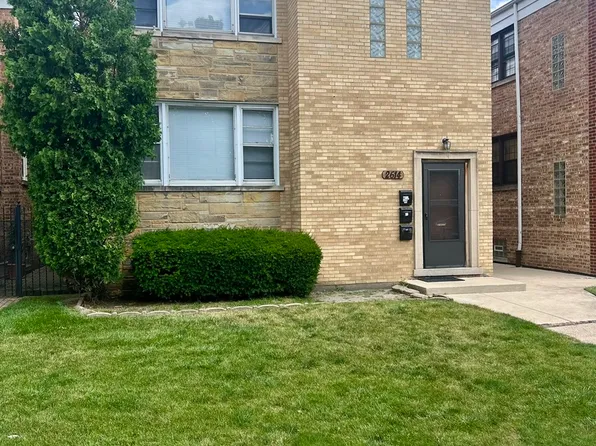 2614 W Estes Ave, Chicago, IL 60645