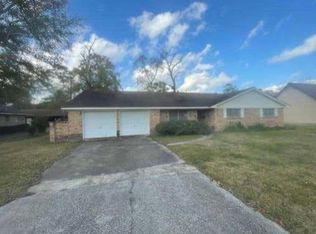 7570 Forest Park Dr, Beaumont, TX 77707