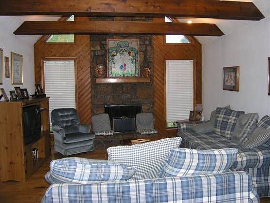 1st image of 4494 Bonnie Brae Dr