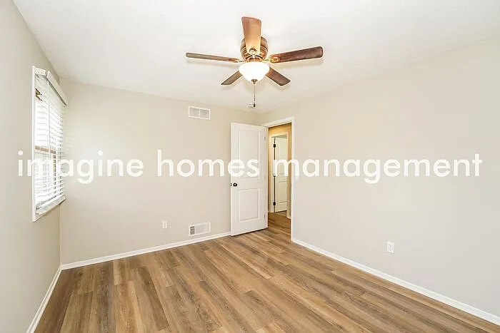 2569 Brafferton Ave — Photo 9