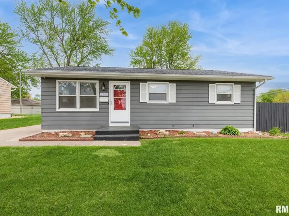 2706 W Laurel St, Davenport, IA 52804