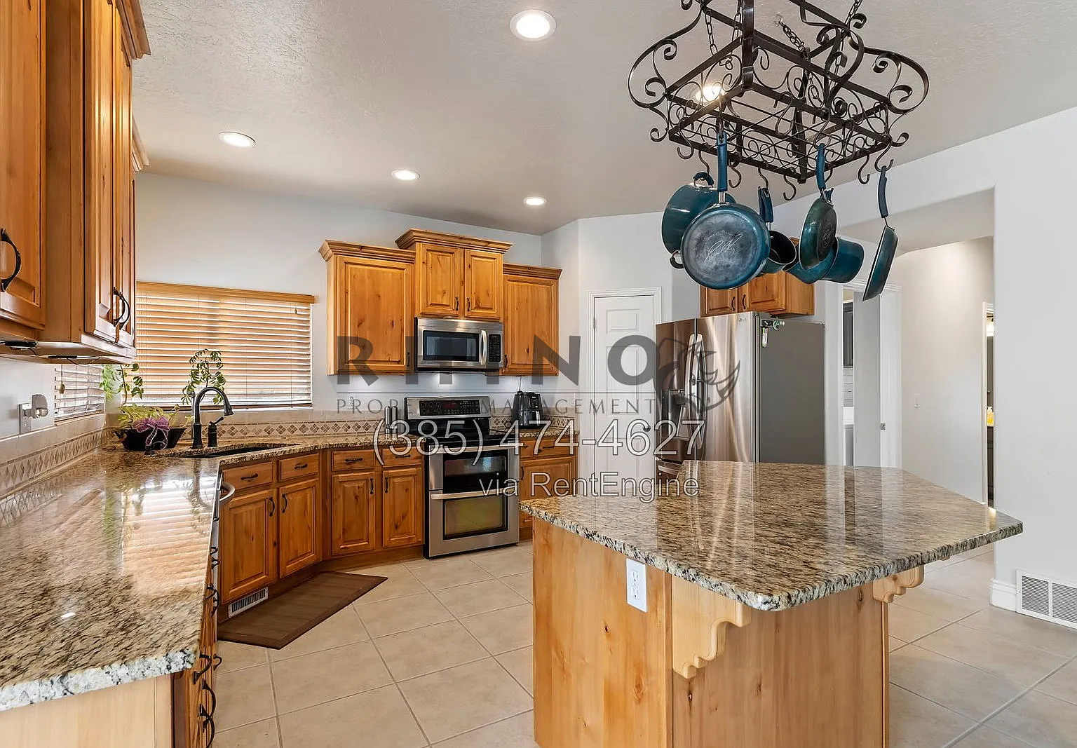 4 bed, 4.0 bath, 4259 sqft, $4,200 — Photo 3