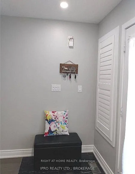 20 Bradshaw Dr — Photo 3