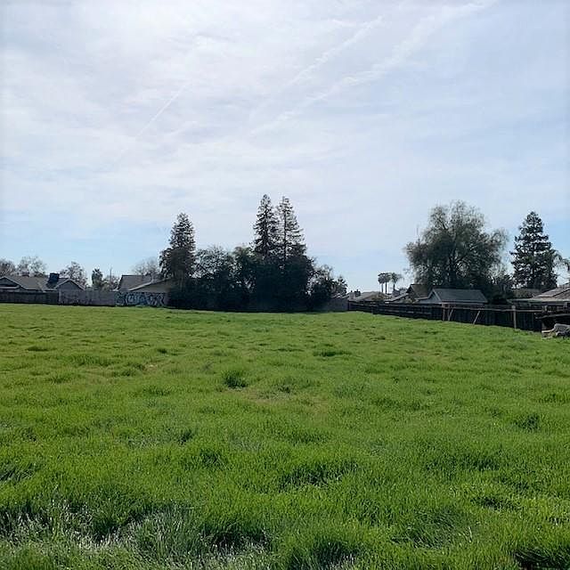 2nd image of 0 Inyo Avenue