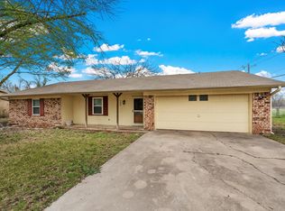 102 S Lanham St, Little River Academy, TX 76554