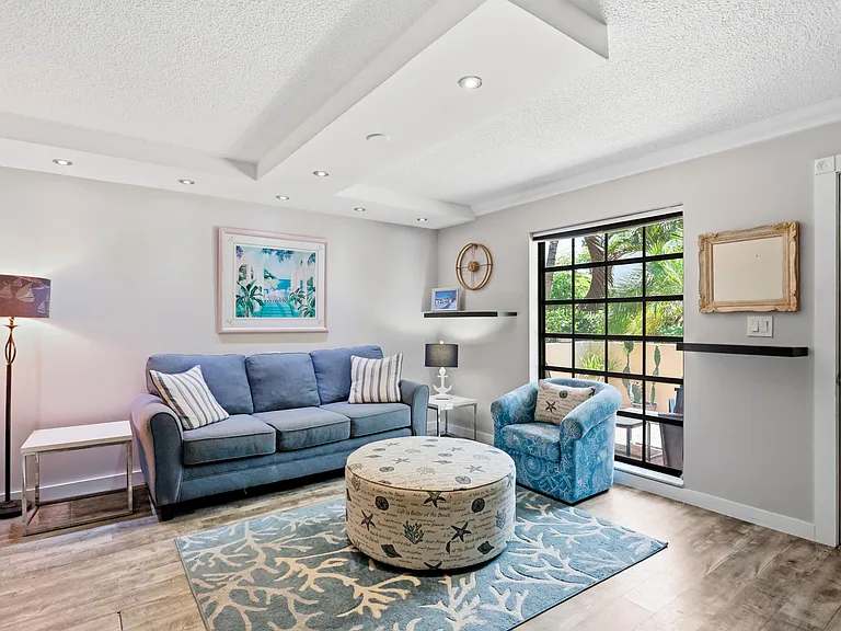 721 SE 1st Way #C11 — Photo 7