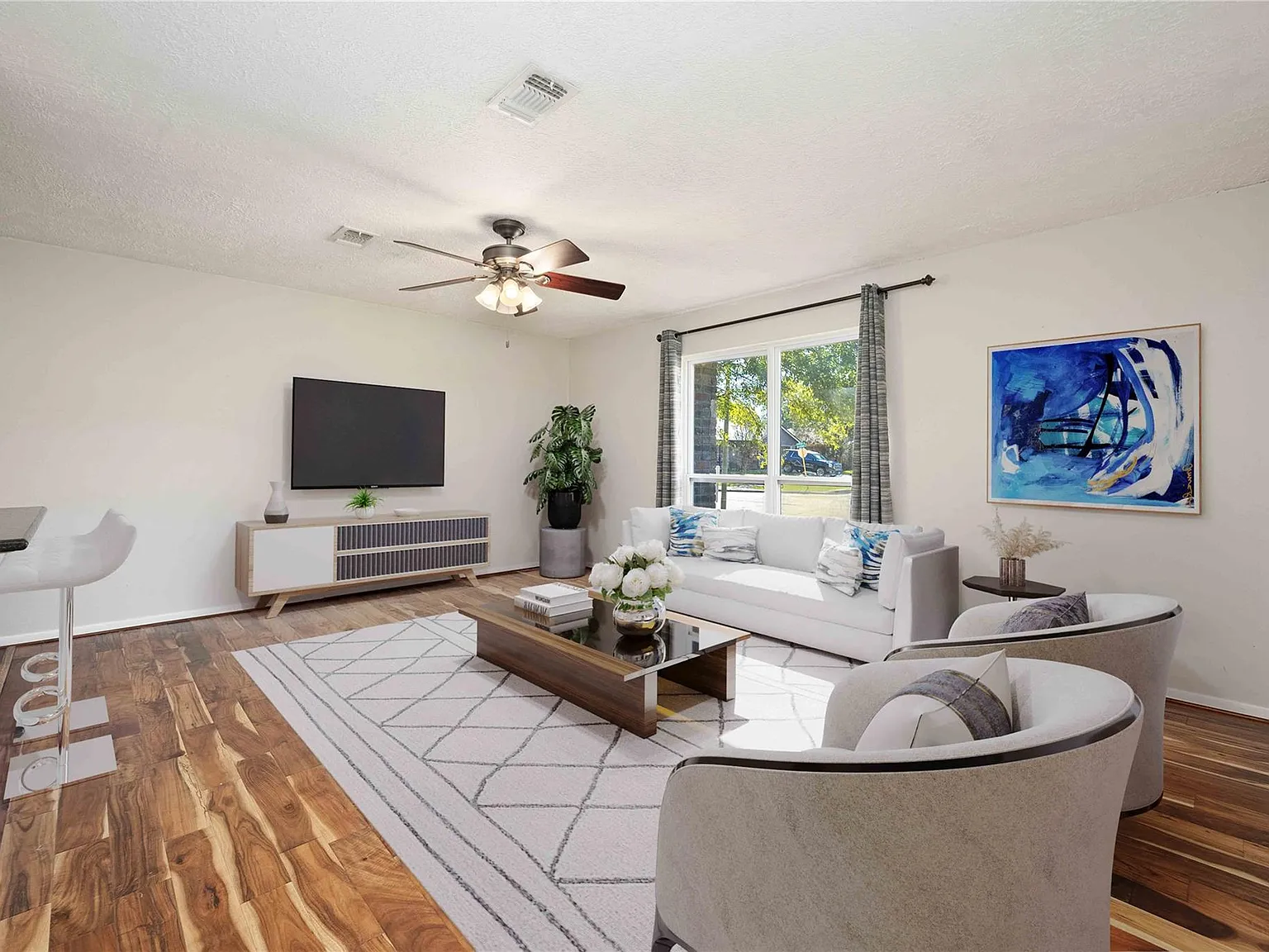 3 bed, 2.0 bath, 1243 sqft, $1,700 — Photo 3