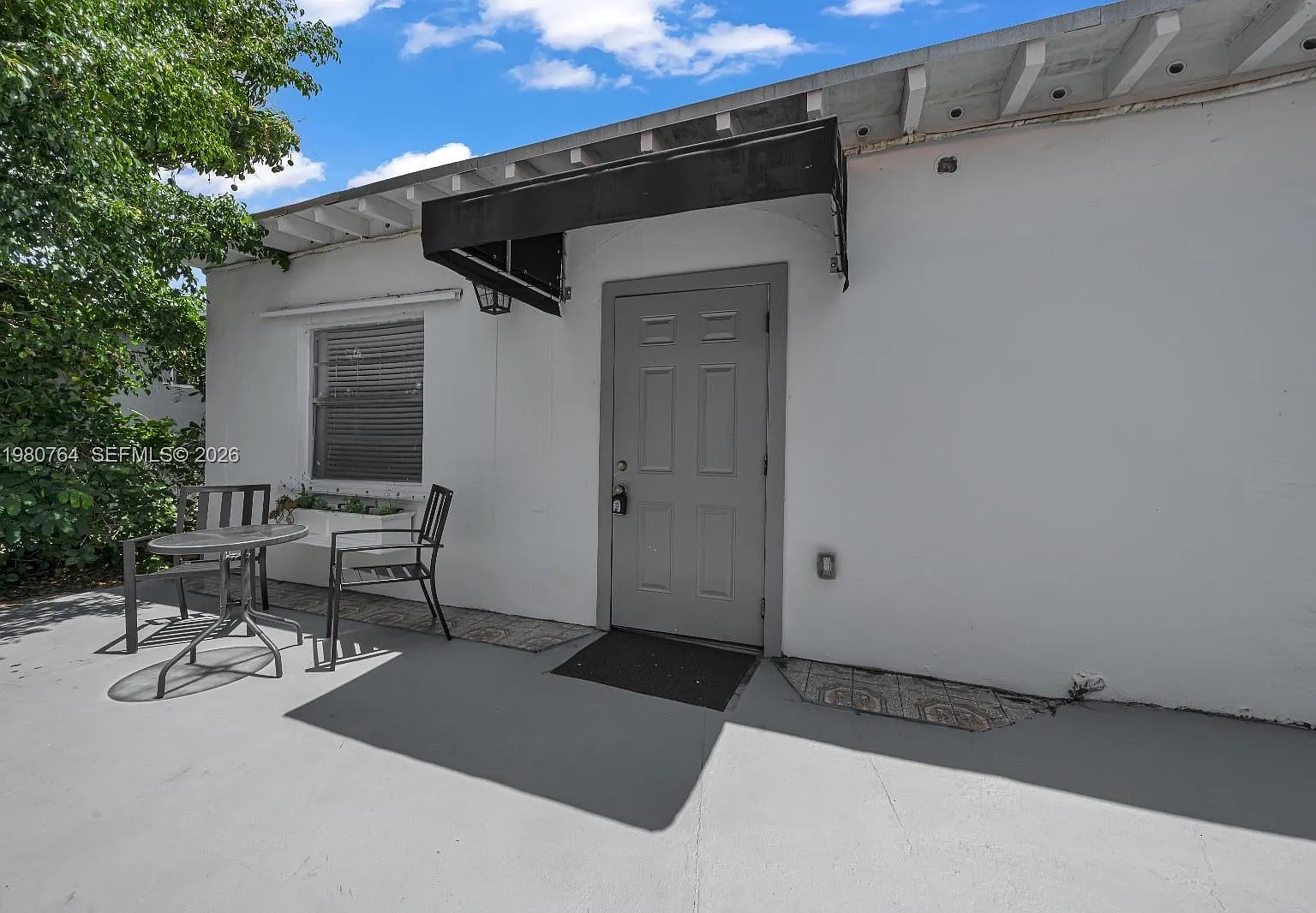 1st Westmoreland Addn — Photo 4