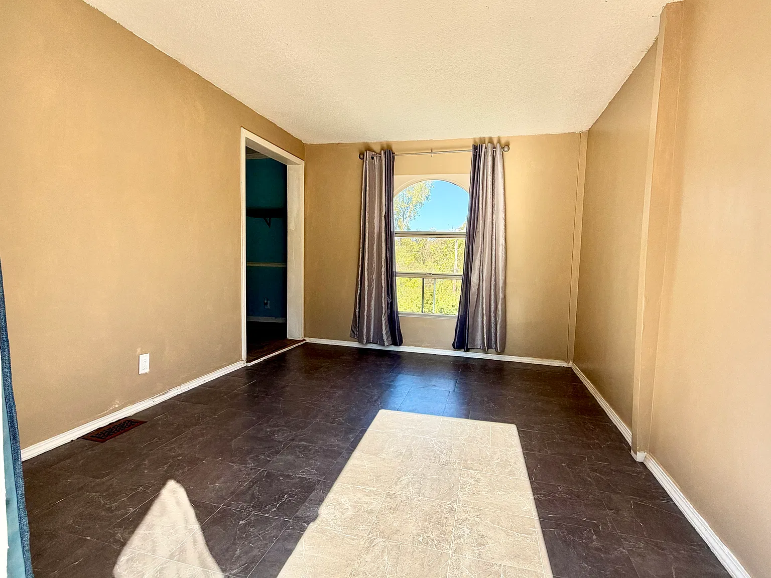 8521 Riverview Ave — Photo 4