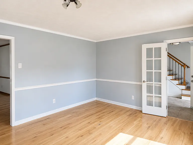 30 Windy Point Dr — Photo 4