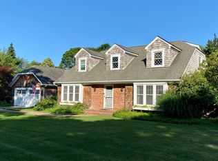 5A Basket Neck Ln, Remsenburg, NY 11960