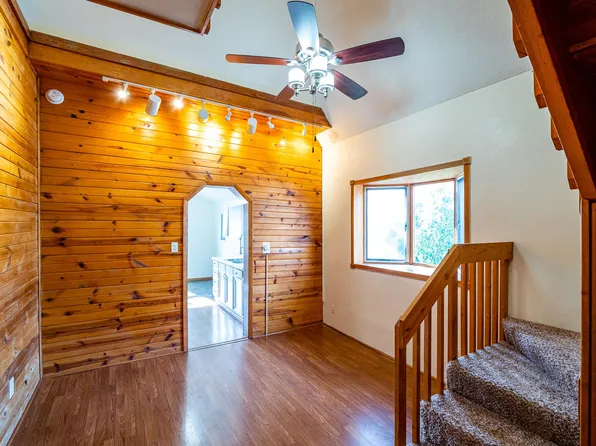 966 11th St APT 4, Marion, IA 52302