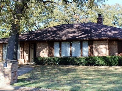 2410 Knightsbridge Dr, Grand Prairie, TX, 75050
