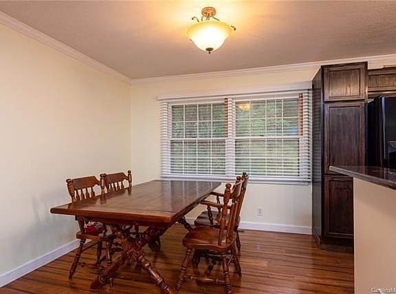 4th image of 2131 Scottwood Dr