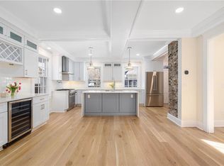 28 Sherman St, Newport, RI 02840