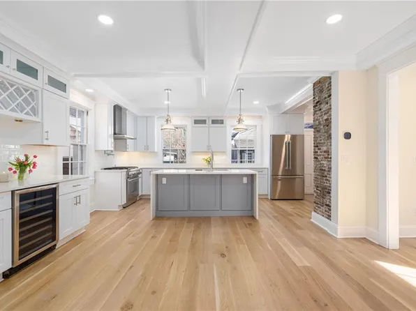 28 Sherman St, Newport, RI 02840