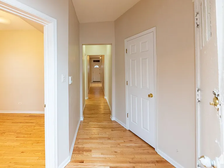 7505 N Greenview Ave #1 — Photo 8