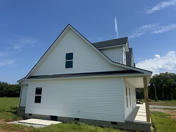 5th image of 2110 Laws Hill Cir