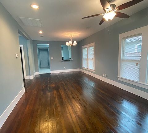 5th image of 1715 E Pecan St