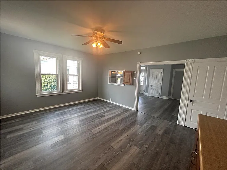 1724 Washington Ave — Photo 4