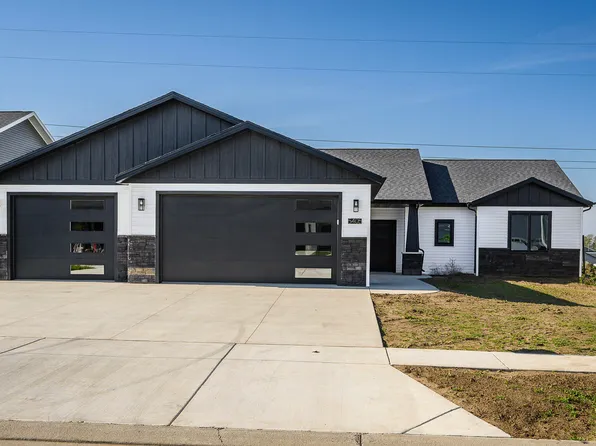 5405 Hendrickson Dr, Bismarck, ND 58504