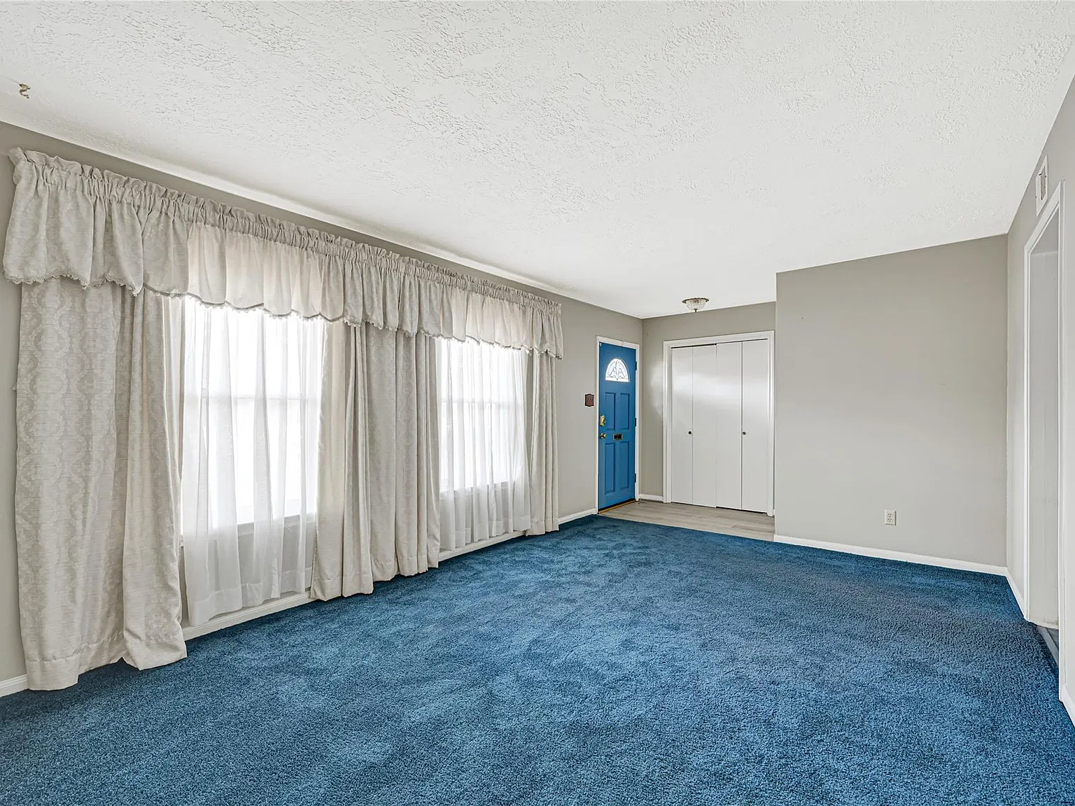 5112 Silver Creek Dr — Photo 3