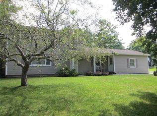 176 Hollybrook Rd, Brockport, NY 14420