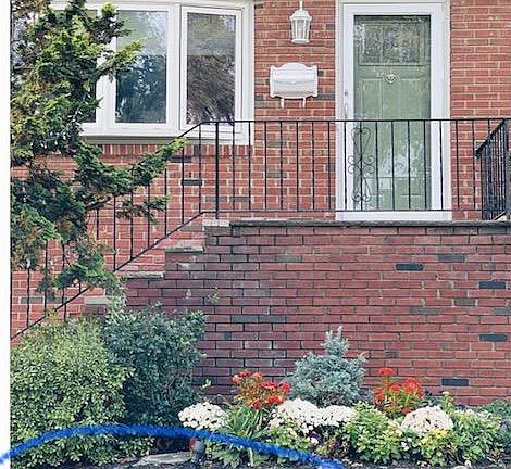 2nd image of 99 Hoffman Blvd
