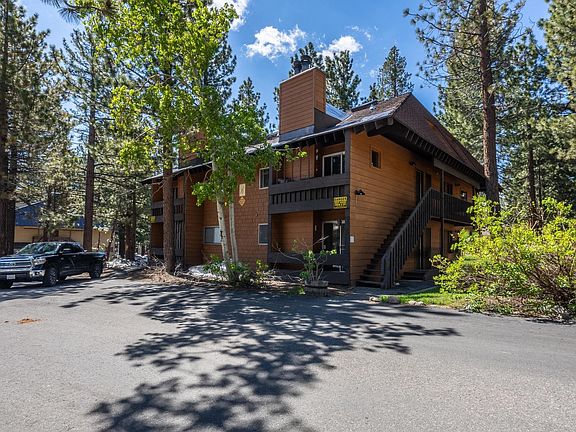 2nd image of 2499 Sierra Nevada Rd #R2