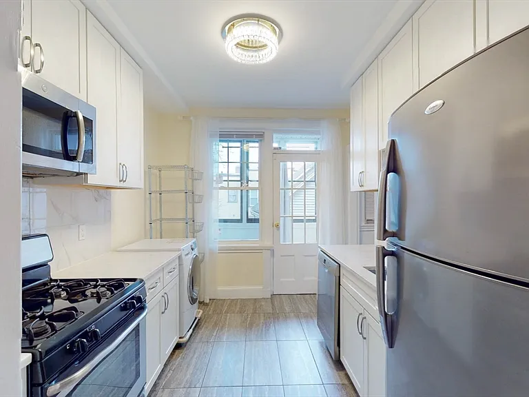 311 Tappan St #3 — Photo 13