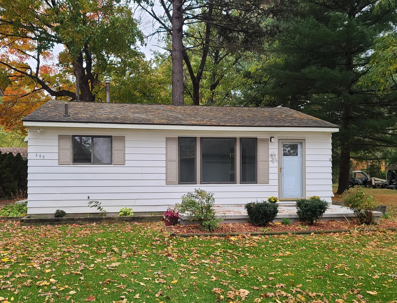4345 Skusa Dr photo 1