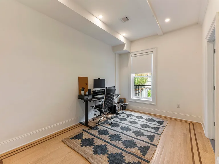 8 Paulmier Pl — Photo 21