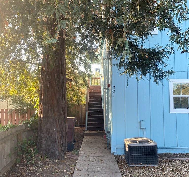 1st image of 321 Arbor Ave