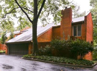 34 Glenridge Dr, Sandy Springs, GA