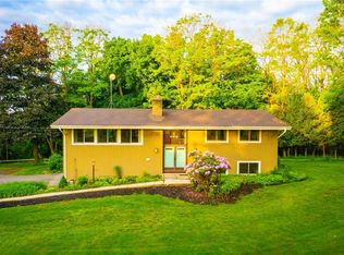 4497 Clover St, Honeoye Falls, NY 14472