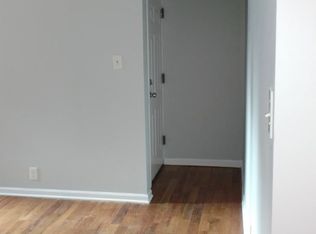 7455 S Bennett Ave #2, Chicago, IL
