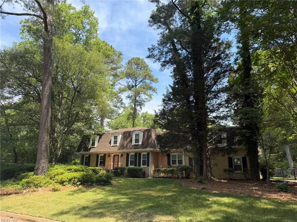 3812 Chelwood Ln, Virginia Beach, VA 23452