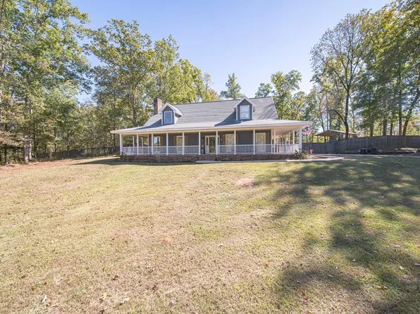 73 Dogwood Ter, Ellerslie, GA 31807