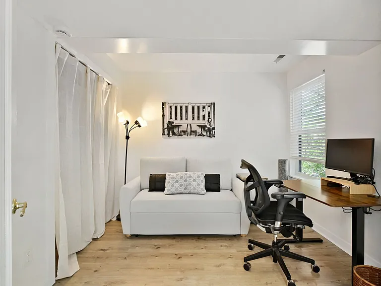 790 Walnut St #D — Photo 24