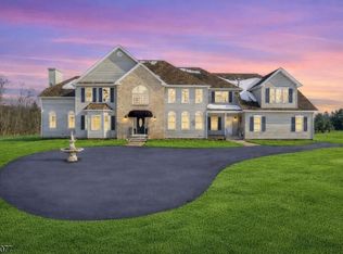 201 Sidney Rd, Pittstown, NJ 08867